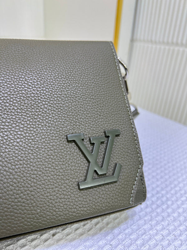 LLP90 Leather Bag 22-16.5-7CM Shoulder  for women and men Bags