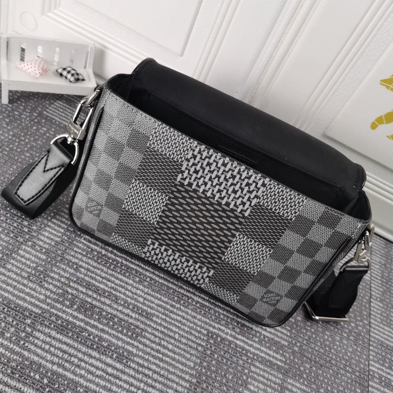 LLP84  Men Leather Bag 23.5 x 14.0 x 5.0CM high quality