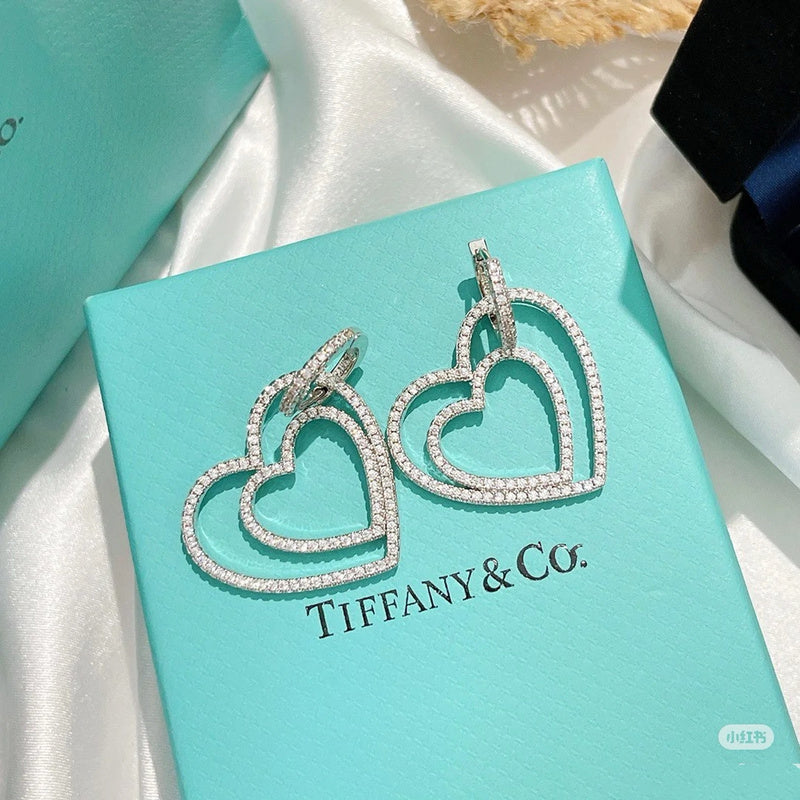 A1063  Diamond-studded earrings, a pair of detachable jewelry