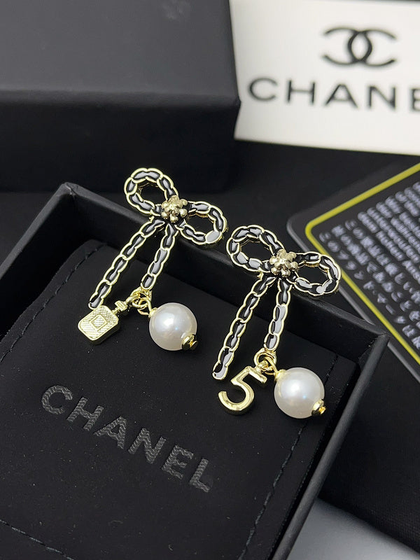 A1097  Women's new fashion stud earrings jewelry