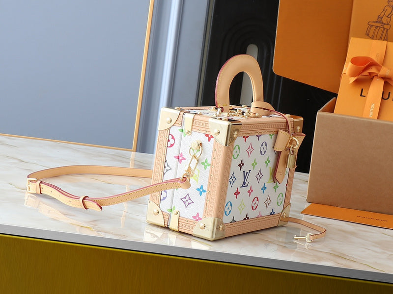 LLP021 Leather Bag 22.5-17-11CM Hard box high-quality Shoulder Bags