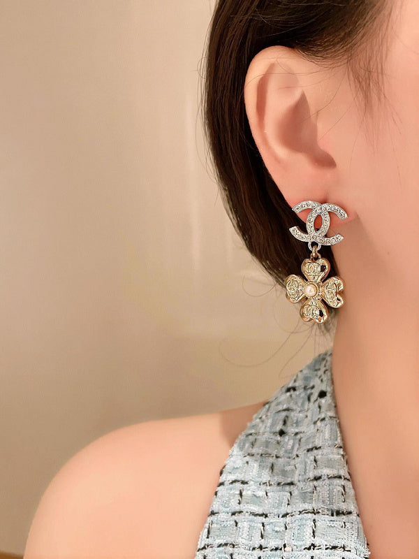 A1049  Women's new titanium steel stud earrings jewelry