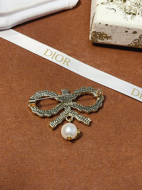 D189   New women's brooch jewelry