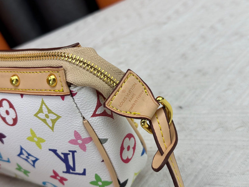 XFLP22 Leather Bag 22-13-4CM Shoulder Bags