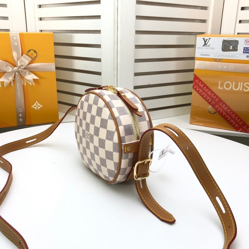 GLP201 Louis Vuitton Classic Women's Shoulder Bag Round Leather Crossbody Bag 18x16x6x5CM