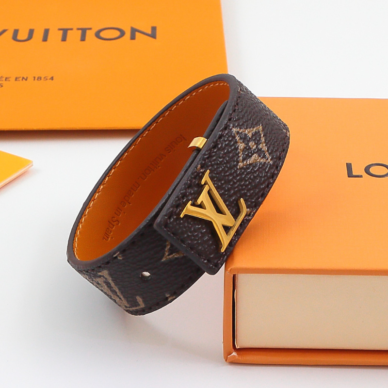 LVB111 Alphabet belt, European and American fashion belt titanium steel bracelet couple jewelry