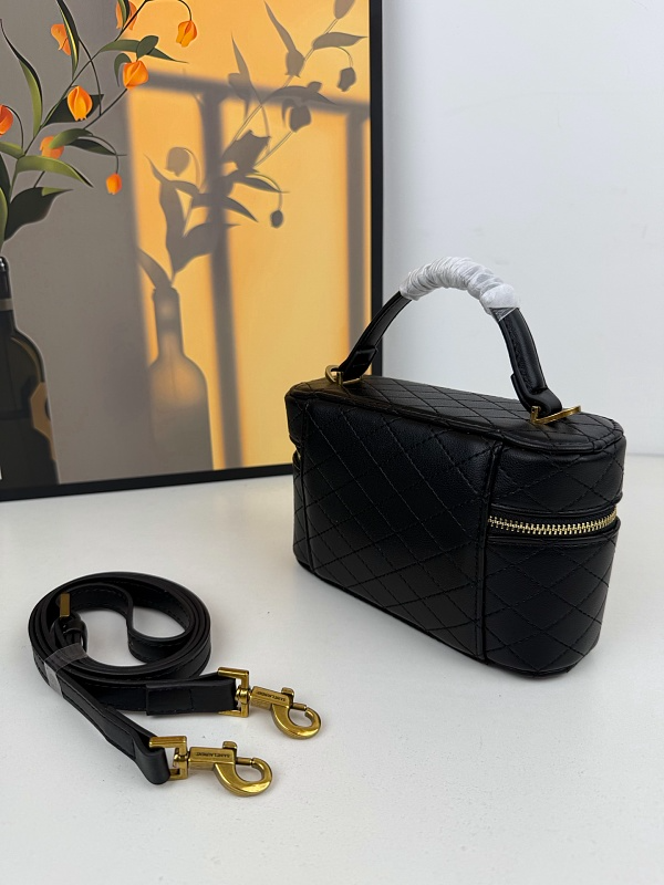 LYP56 bag 18.5-11-7cm  Shoulder bags