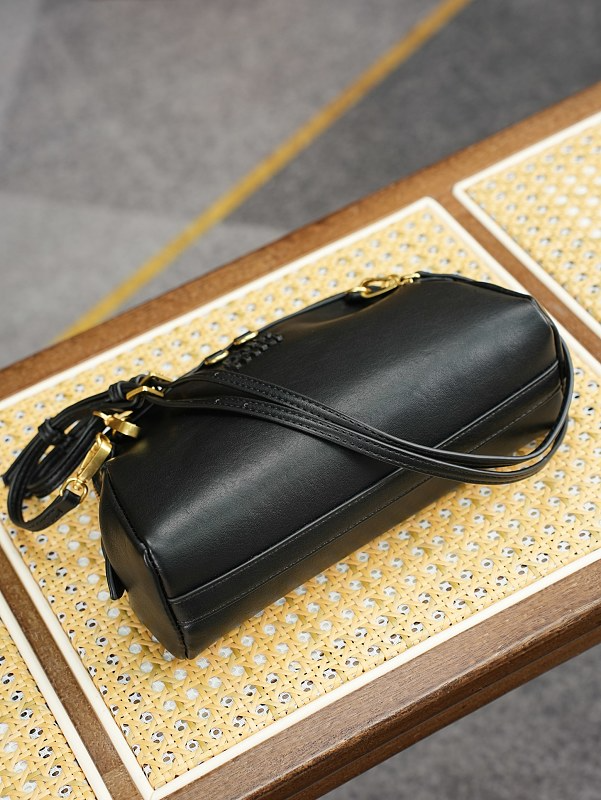 LMP22 bag 24-10-14cm Shoulder bags