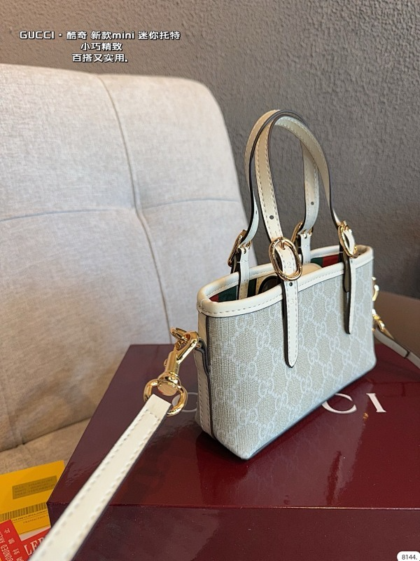 MGP14 bag 17-5-11CM Handbag