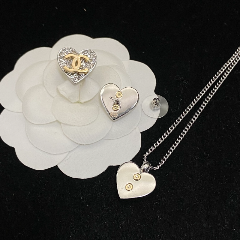 CHN107  Women's New Love Full Diamond Necklace Earnail Set Jewelry