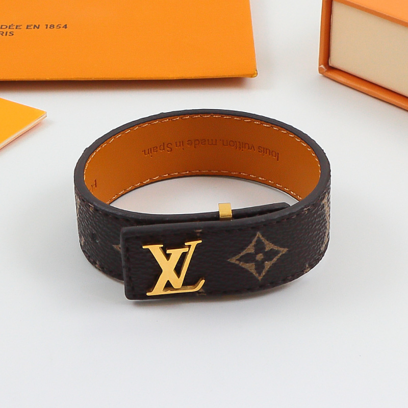 LVB111 Alphabet belt, European and American fashion belt titanium steel bracelet couple jewelry