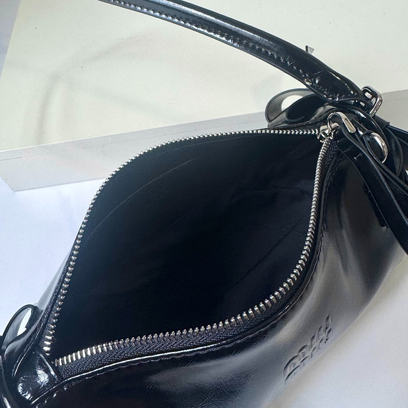 LMP28 bag 22-13-6cm Hand bag