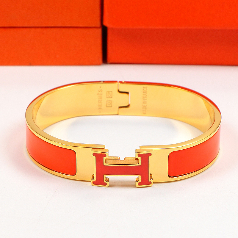 HB3 Classic stainless steel bracelet with H logo, high-quality jewelry