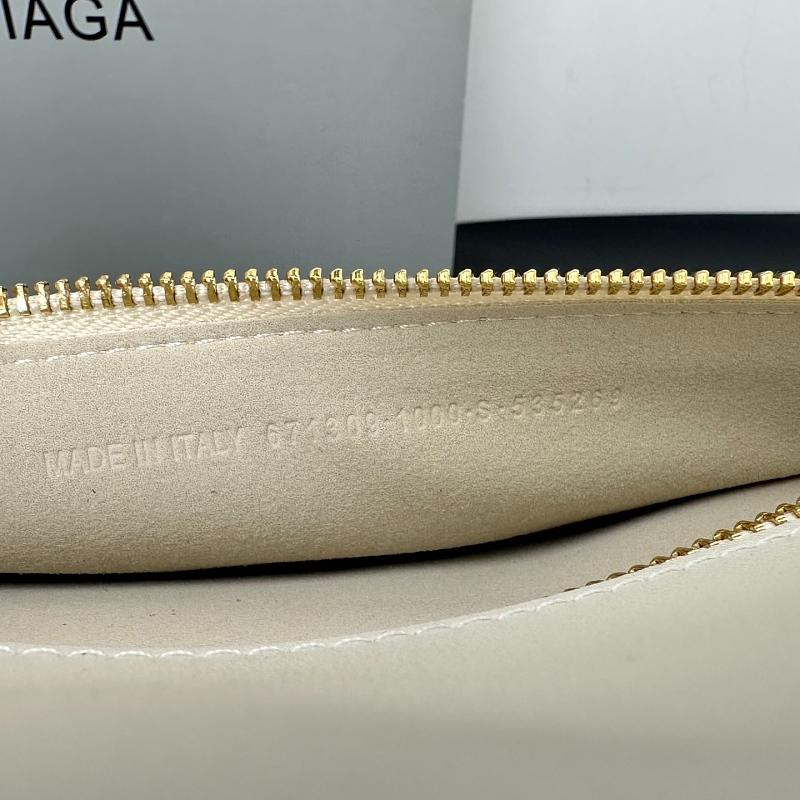 LBP13 bag 30-13-16cm Handbag