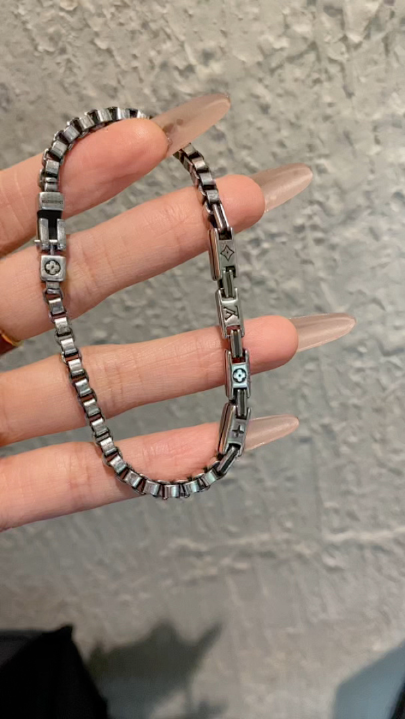 L227  Men's new fashionable titanium steel bracelet jewelry
