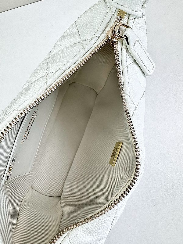 LCP131  Bag 19-6-12cm Shoulder bag