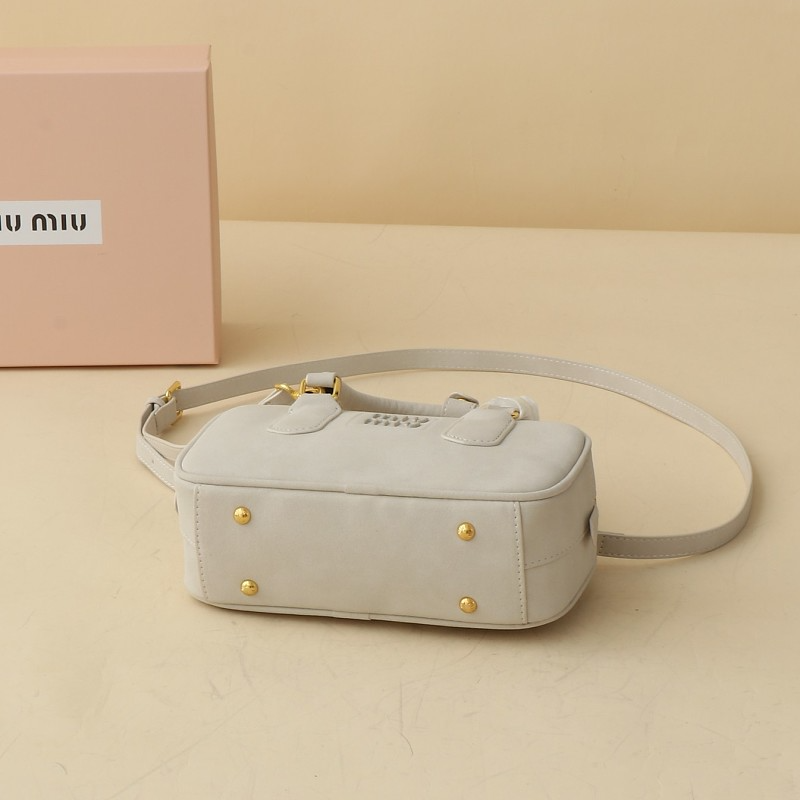LMP21 bag 22-8-11cm Hand bag