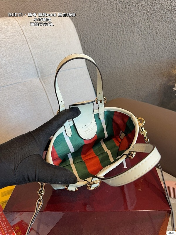 MGP14 bag 17-5-11CM Handbag