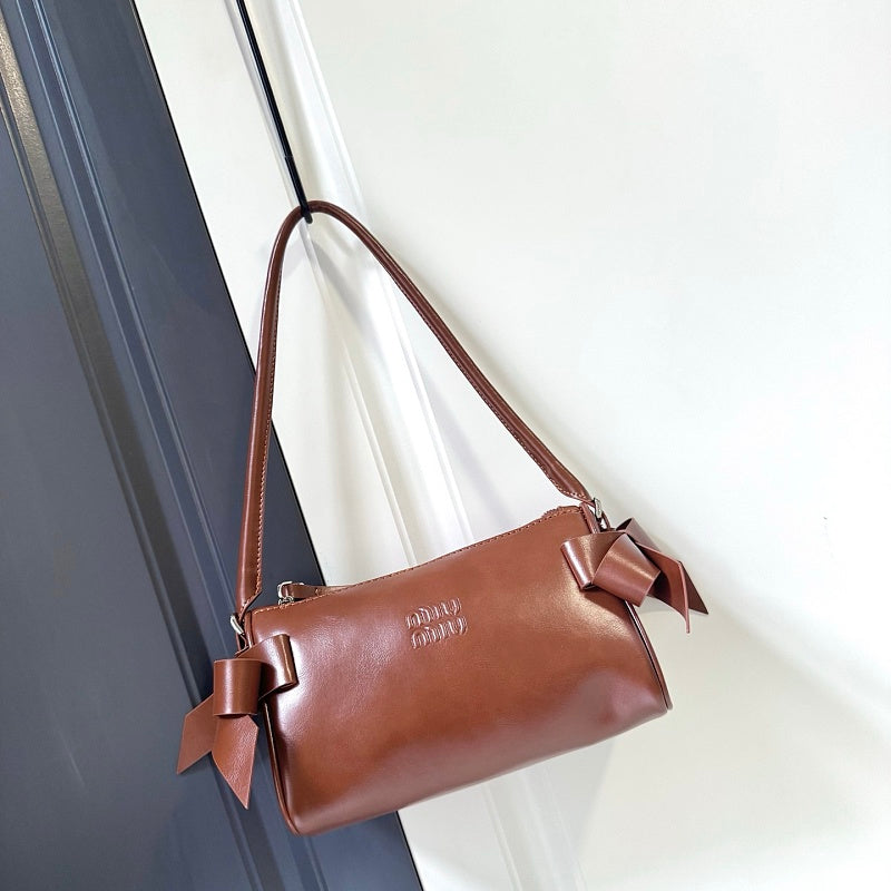 LMP28 bag 22-13-6cm Hand bag